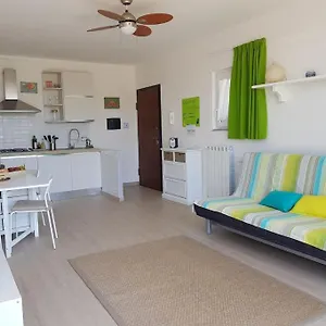 Sunshine House Focene